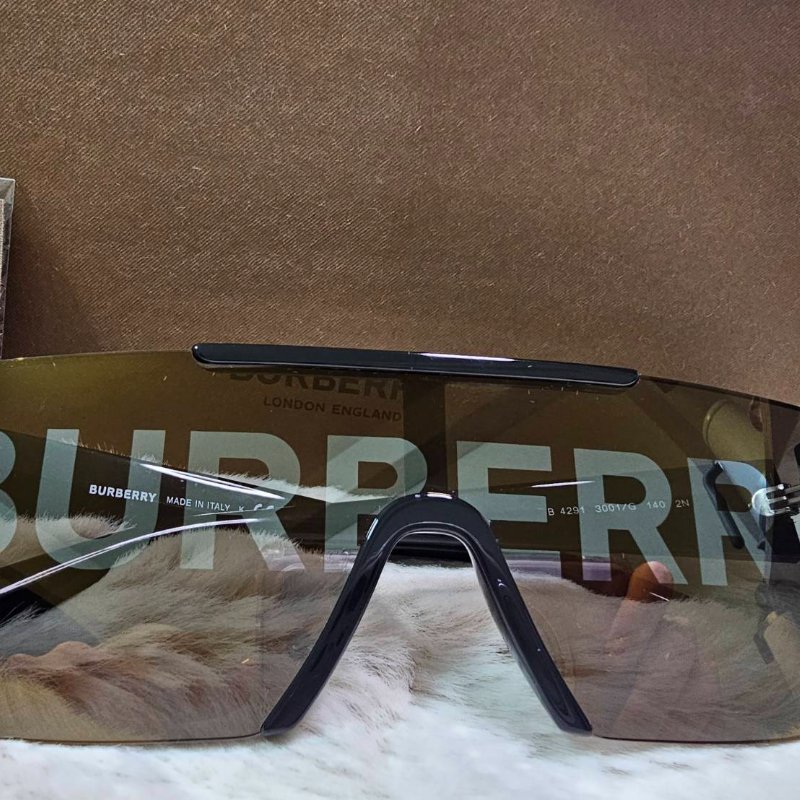全新 鏡盒微瑕疵 特價 Burberry 無框大鏡面 男用 中性 可贈鼻墊1款 墨鏡 太陽眼鏡|極簡俐落大Logo款-0