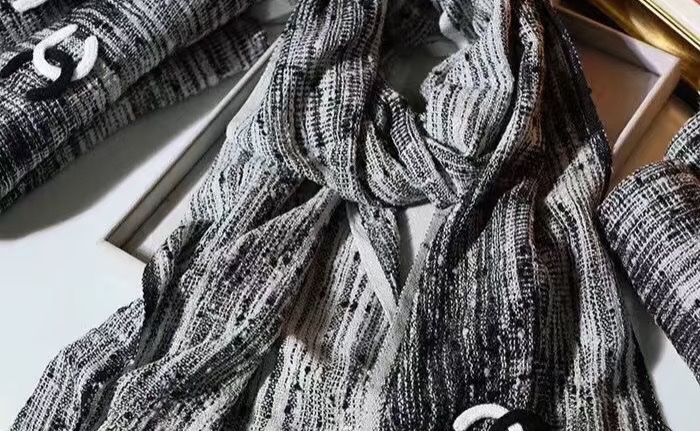 chanel 香奈兒 黑白 熊貓配色 圍巾 披肩 披巾-1