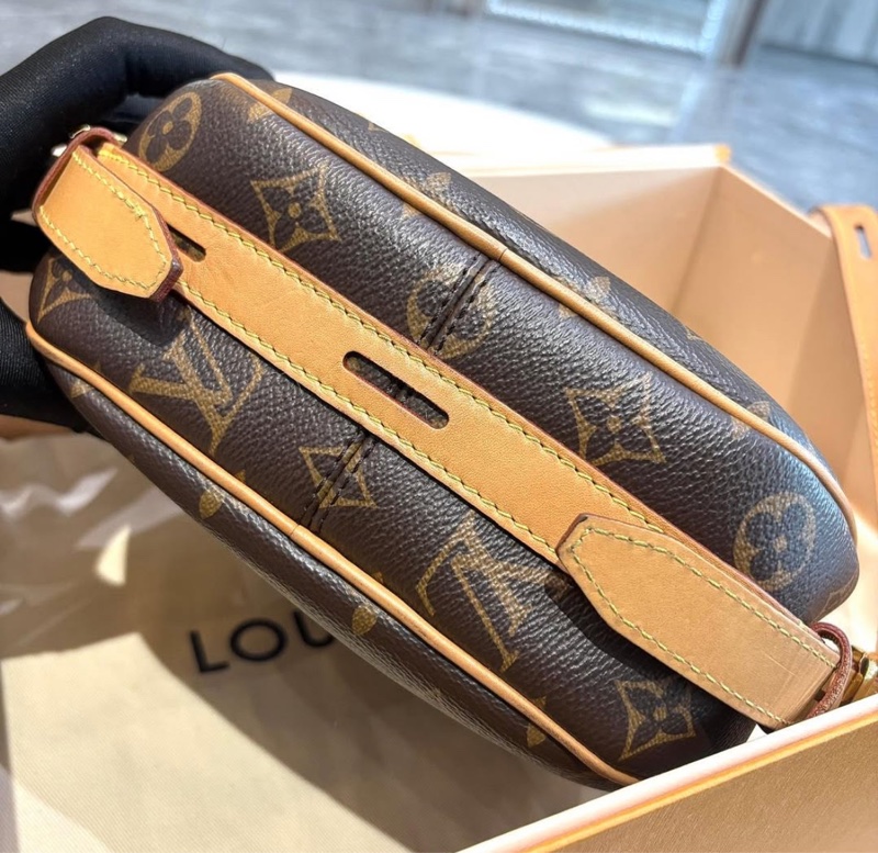 *SHIHNA名牌精品*LV Boite Chapeau Souple MM 斜背圓包-1