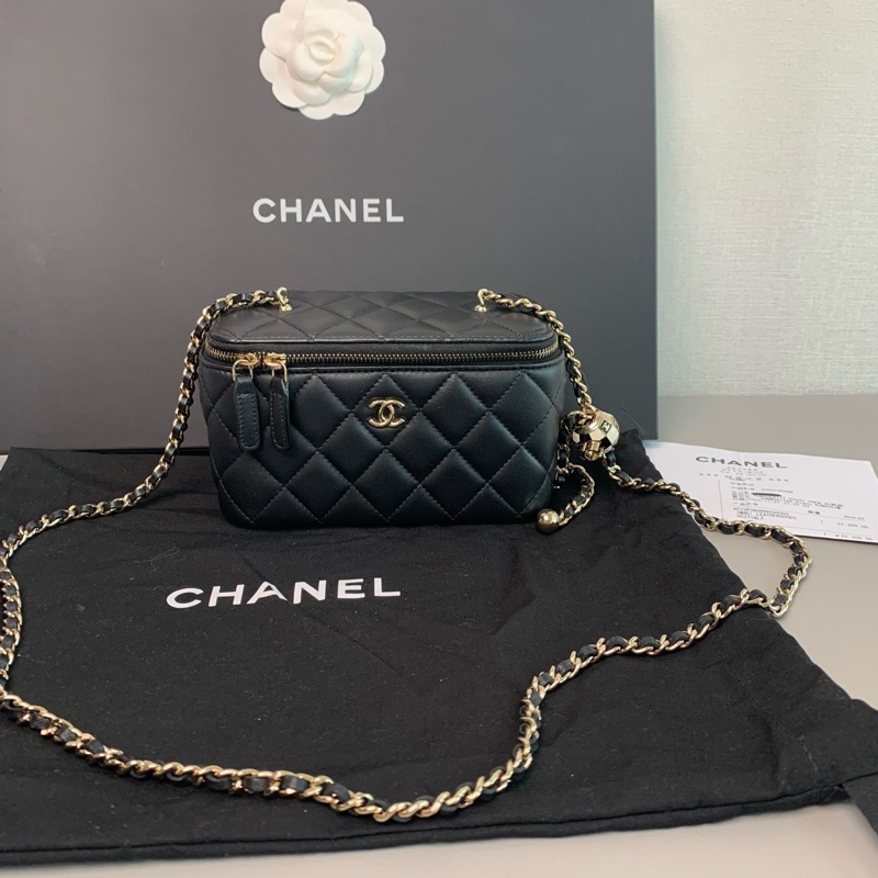 Chanel 足球羊皮化妝包 晶片款 有購證-1