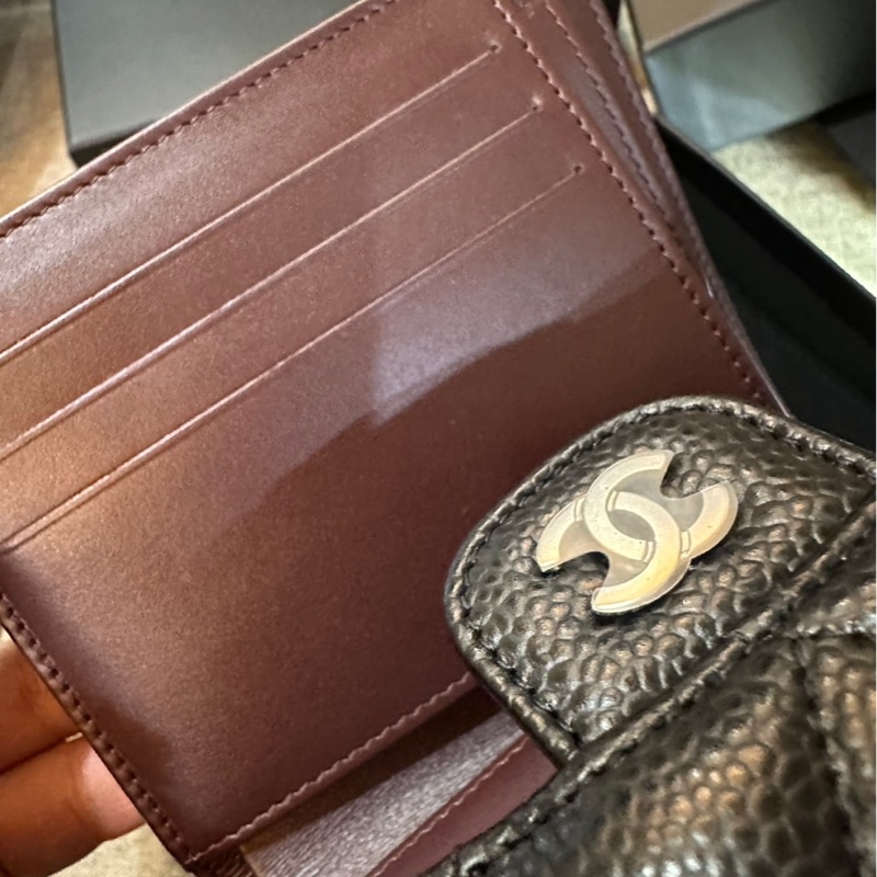 CHANEL 黑銀荔枝皮三折短夾-9
