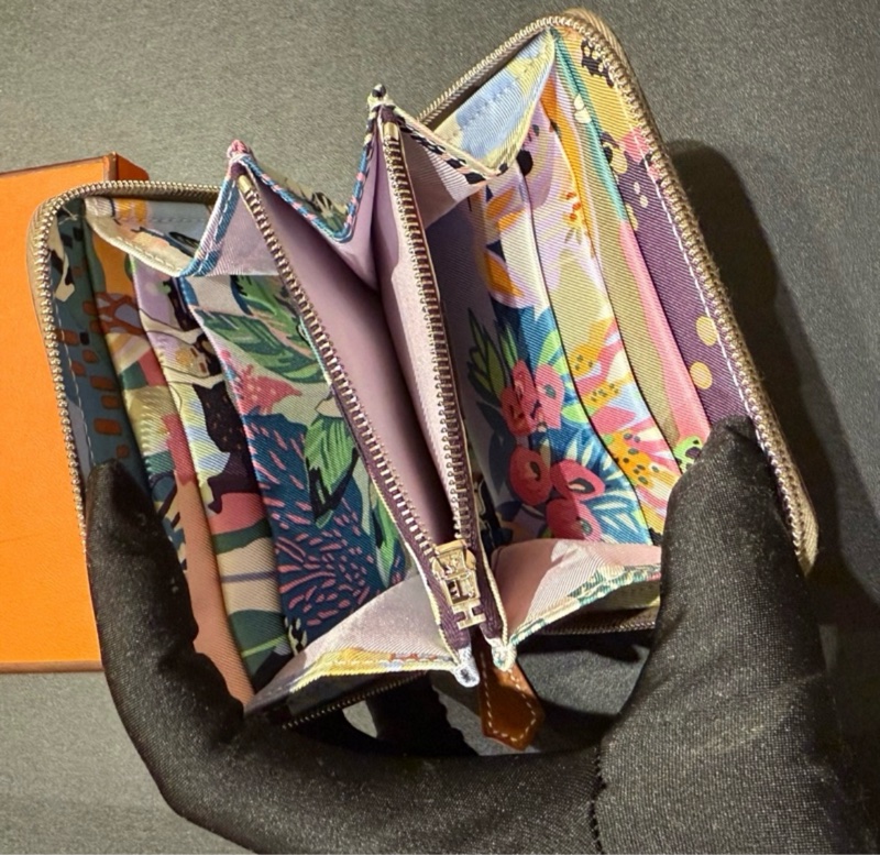 Hermes silk In Etoupe 大象灰 Epsom皮 短夾錢包-3