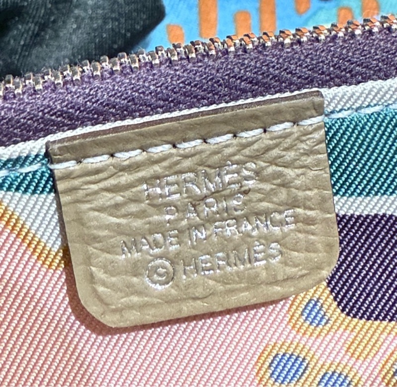 Hermes silk In Etoupe 大象灰 Epsom皮 短夾錢包-6