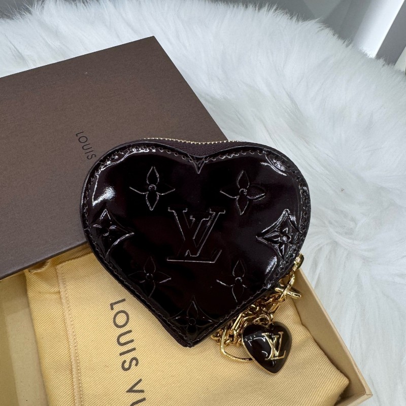 車厘子漆皮愛心零錢包心形經典壓紋搭配亮面質感-1