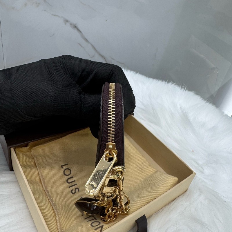 車厘子漆皮愛心零錢包心形經典壓紋搭配亮面質感-3