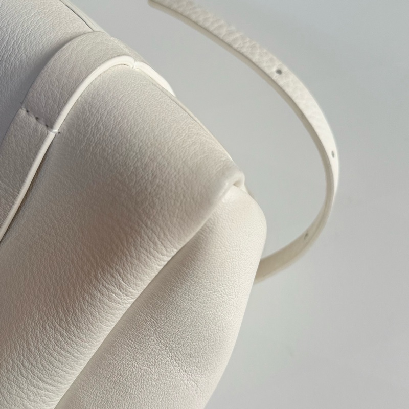 ✔️BALENCIAGA 巴黎世家 Everyday Tote XS 489813 牛皮托特包/斜背包/手提包/白色-15