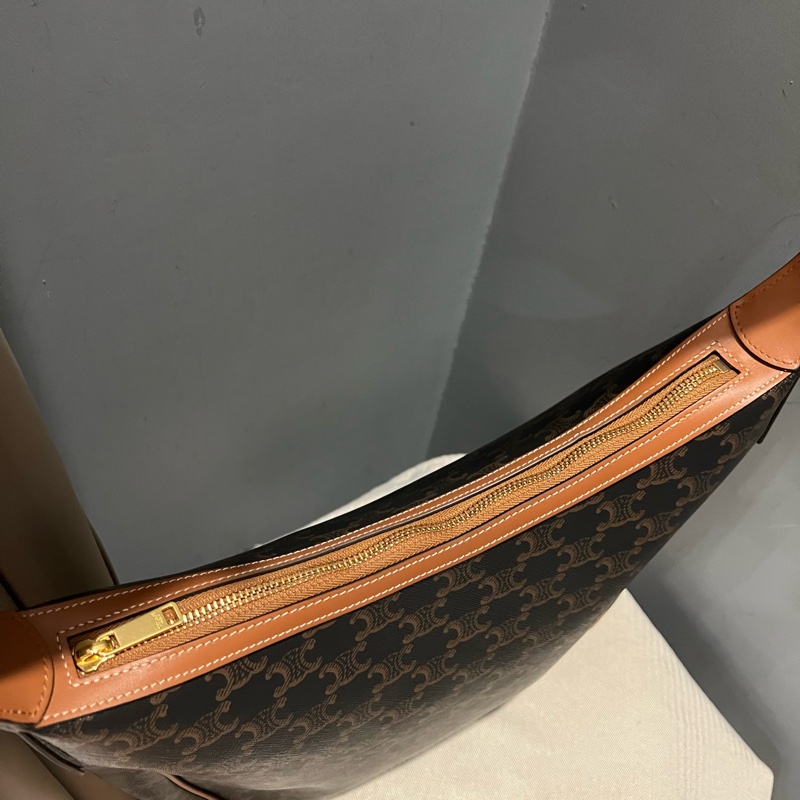 Celine 經典老花 大款 Hobo包 腋下包-3