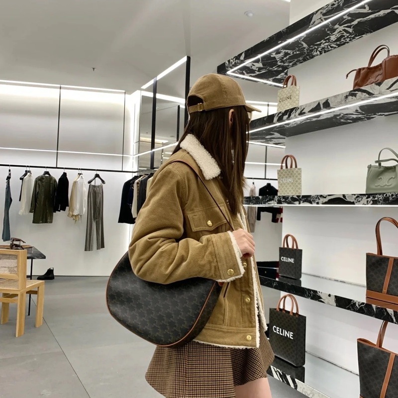 Celine 經典老花 大款 Hobo包 腋下包-31