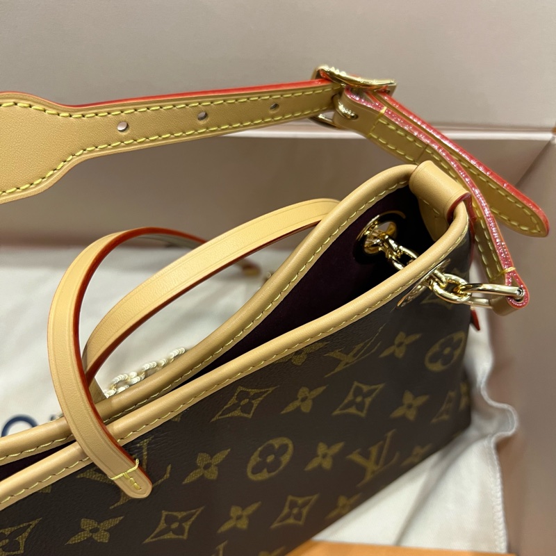 Louis Vuitton LV M13014 CarryAll BB 斜背包-6