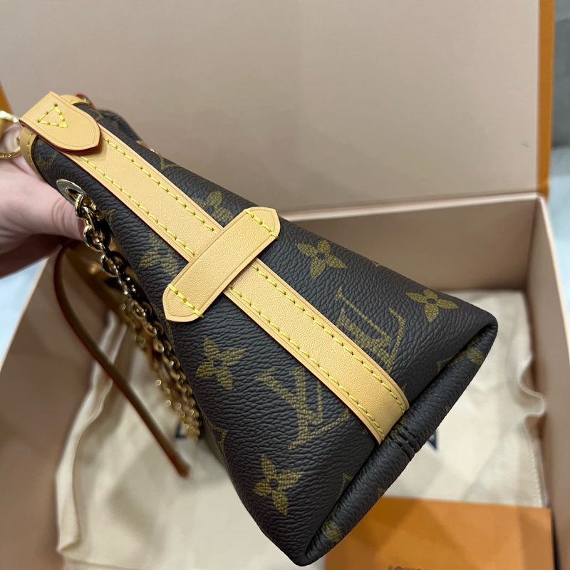 Louis Vuitton LV M13014 CarryAll BB 斜背包-7