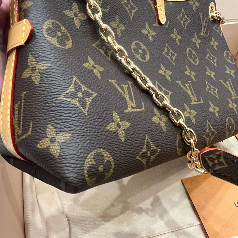Louis Vuitton LV M13014 CarryAll BB 斜背包-19