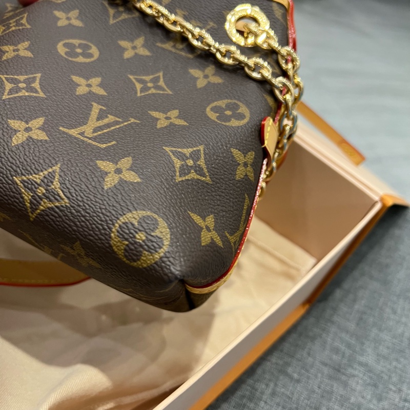 Louis Vuitton LV M13014 CarryAll BB 斜背包-36