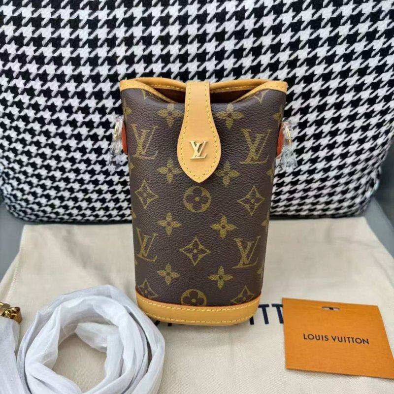 全新閒置Lv 小薯條桶 Fold me系列 尺寸14.5*6.5*18cm-2