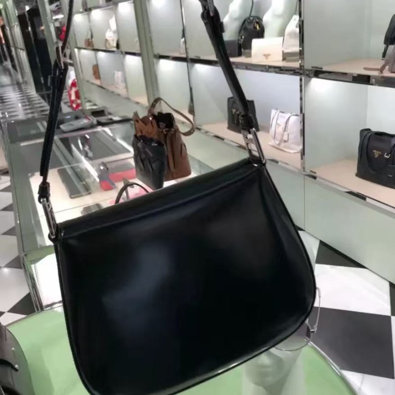 全新Prada cleo包 光面牛皮-1
