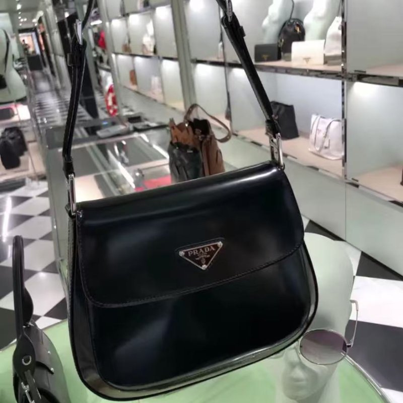 全新Prada cleo包 光面牛皮-4