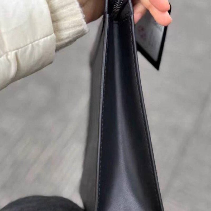 3月購證全新大全套LV黑花手拿包 黑武士包-3