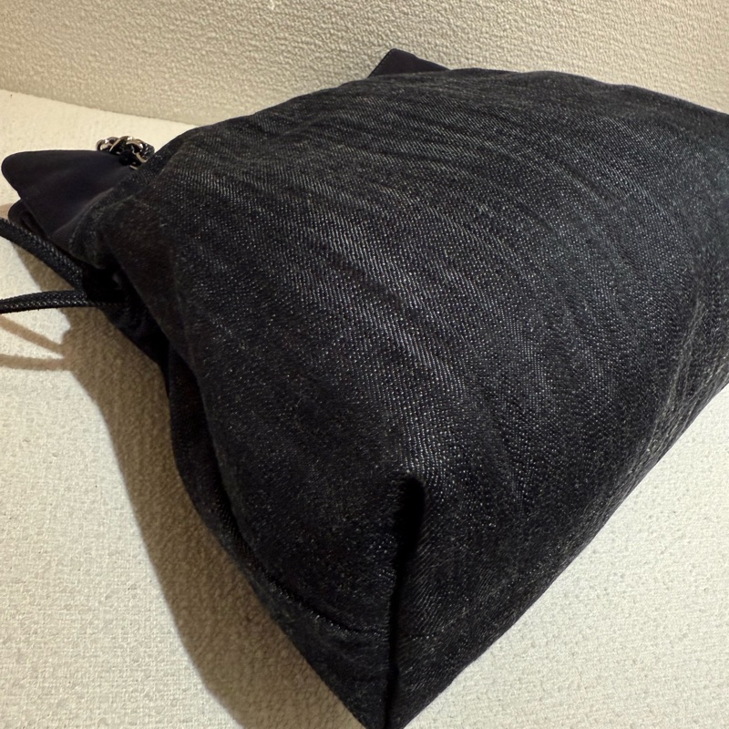 CHANEL 香奈兒深藍色牛仔銀鏈兩用束口肩背包-7