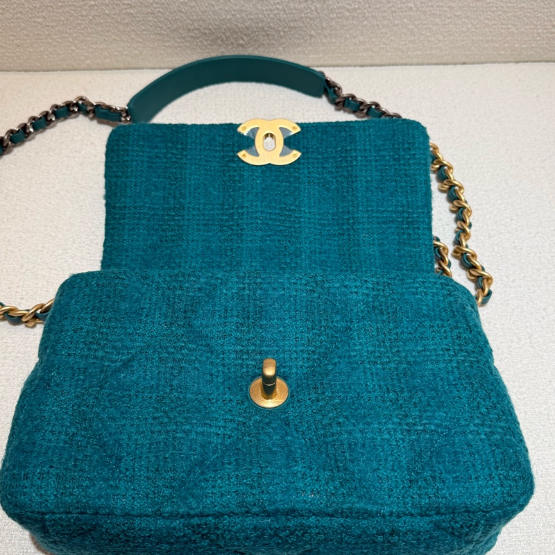 CHANEL 19小號香奈兒雙C logo藍綠色毛呢斜背包-10