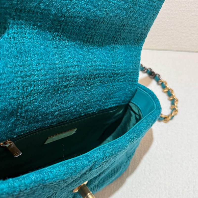 CHANEL 19小號香奈兒雙C logo藍綠色毛呢斜背包-11