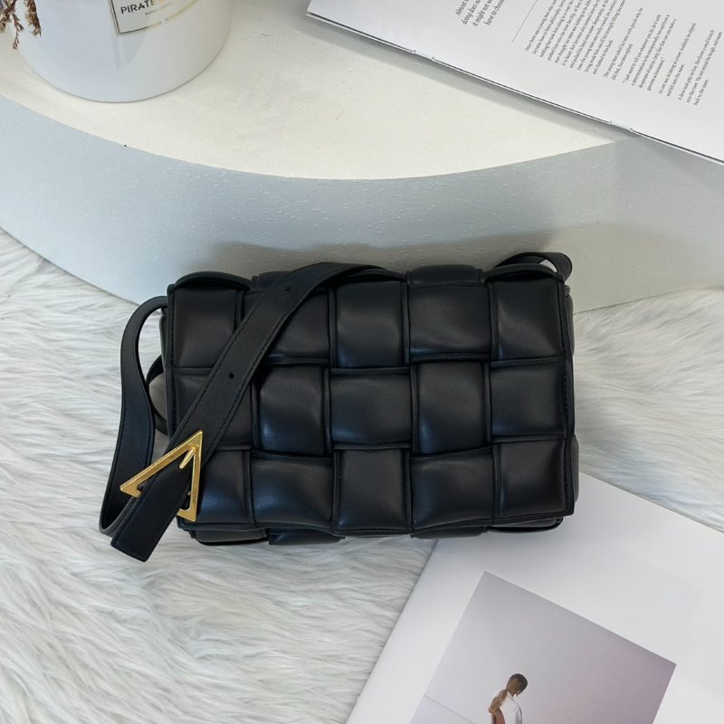 BOTTEGA VENETA Padded Cassette 枕頭編織包-0