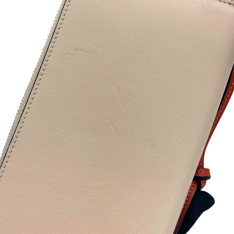 Loewe 展示品 小牛皮點陣logo拉鍊長夾(奶茶色)-6