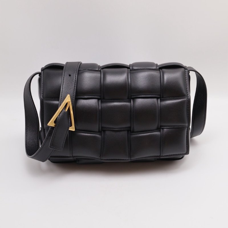 BOTTEGA VENETA Padded Cassette 枕頭編織包-0