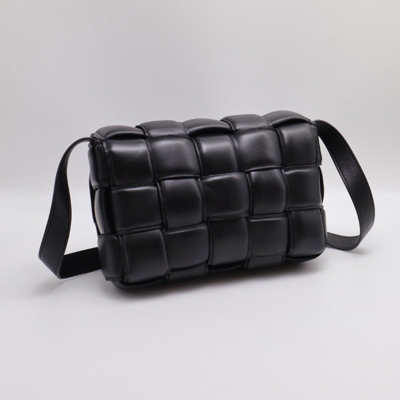 BOTTEGA VENETA Padded Cassette 枕頭編織包-2