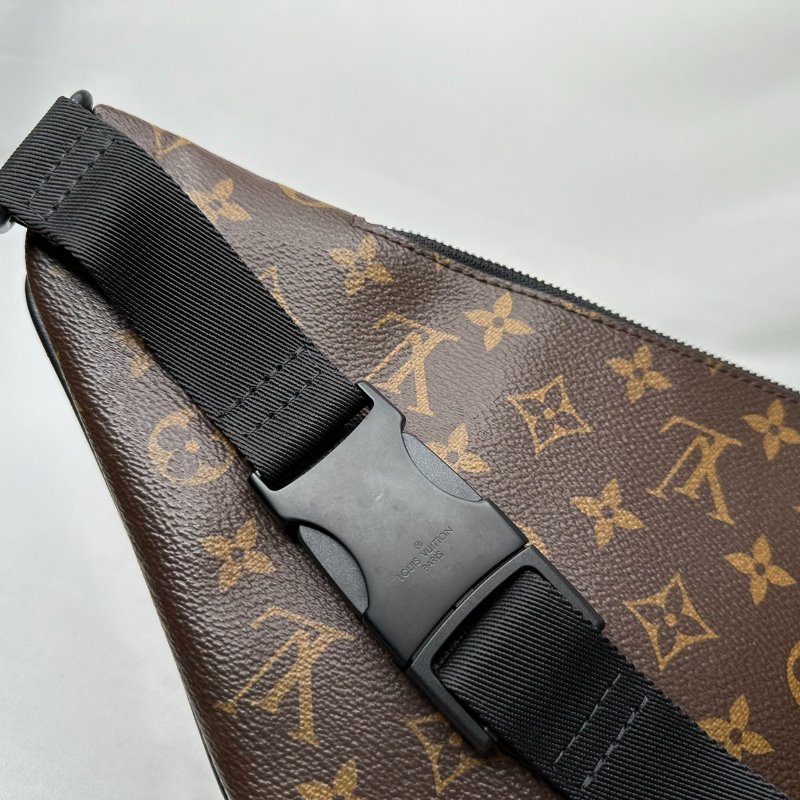 LV Christopher老花腰包胸背包-8