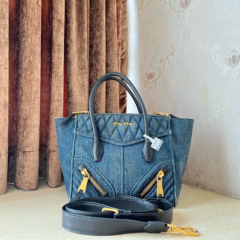 Miumiu 深藍牛仔笑臉2ways蝙蝠秋千包 托特包tote-0