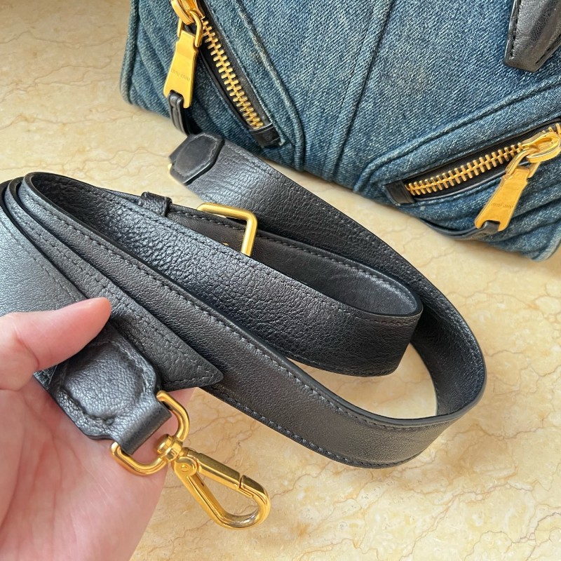 Miumiu 深藍牛仔笑臉2ways蝙蝠秋千包 托特包tote-5