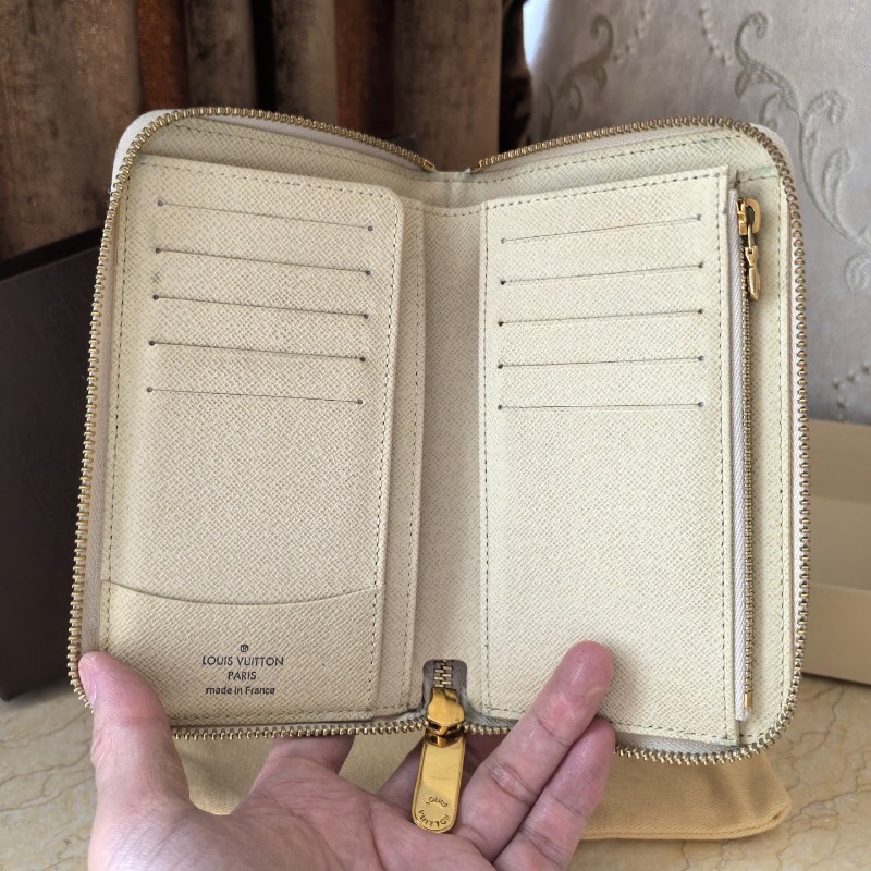 LV 路易威登 白棋盤格 拉鍊錢包 中長夾銀包-7