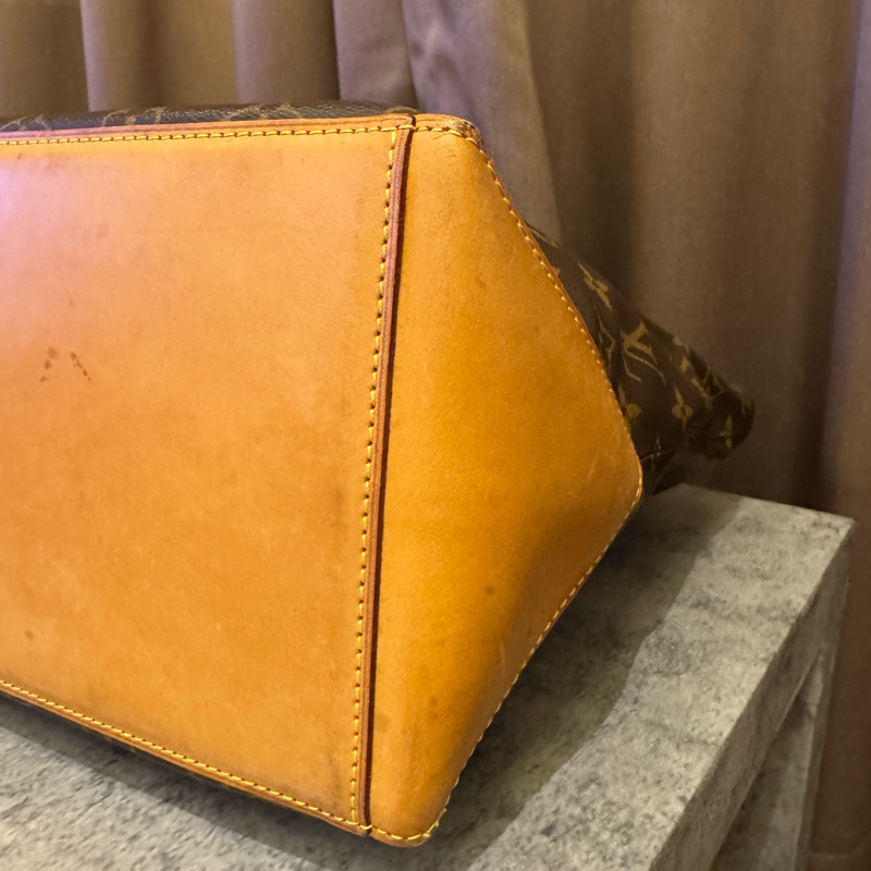 Louis Vuitton 經典老花絕版天心包 二手物況好-36