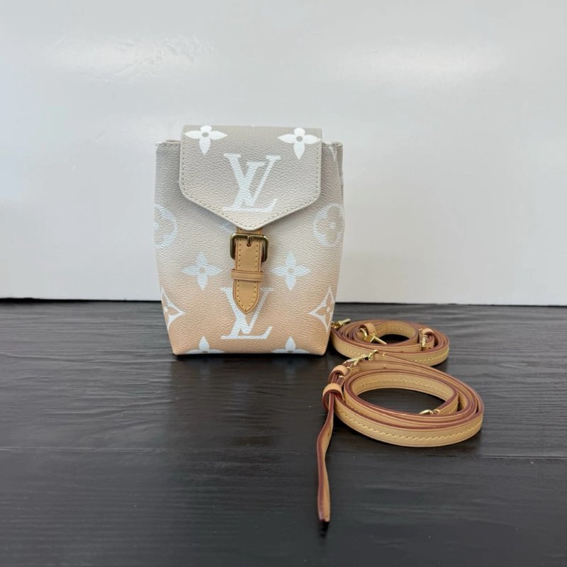 LV Tiny漸變迷你後背小書包 12.5*17*7.5 99新配件塵袋-1