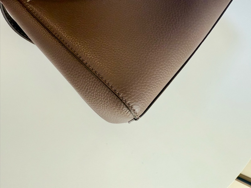 ✔️TORY BURCH  TB McGraw Hobo 真皮變形水桶包/手提包／斜背包／可可色/小號-10