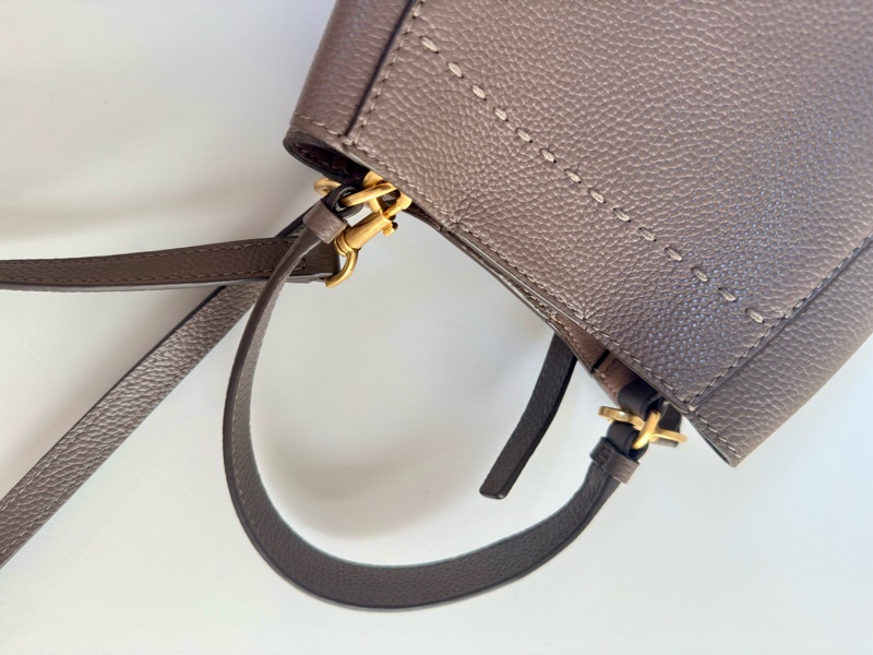 ✔️TORY BURCH  TB McGraw Hobo 真皮變形水桶包/手提包／斜背包／可可色/小號-16