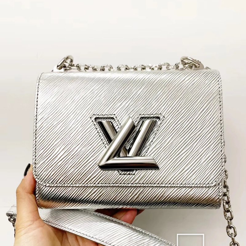 LV Twist 銀色水波紋手提肩背斜背包 18*14*8 98新配件鏡子塵袋-0