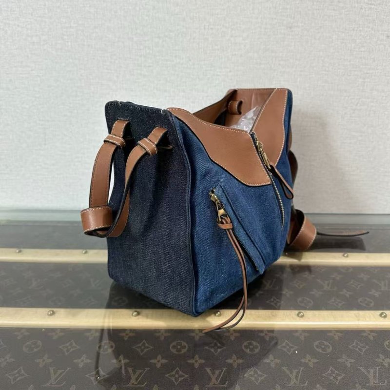 ✨LOEWE hammock牛仔吊床手提肩背斜背包26*24*14 97新配件塵袋-0