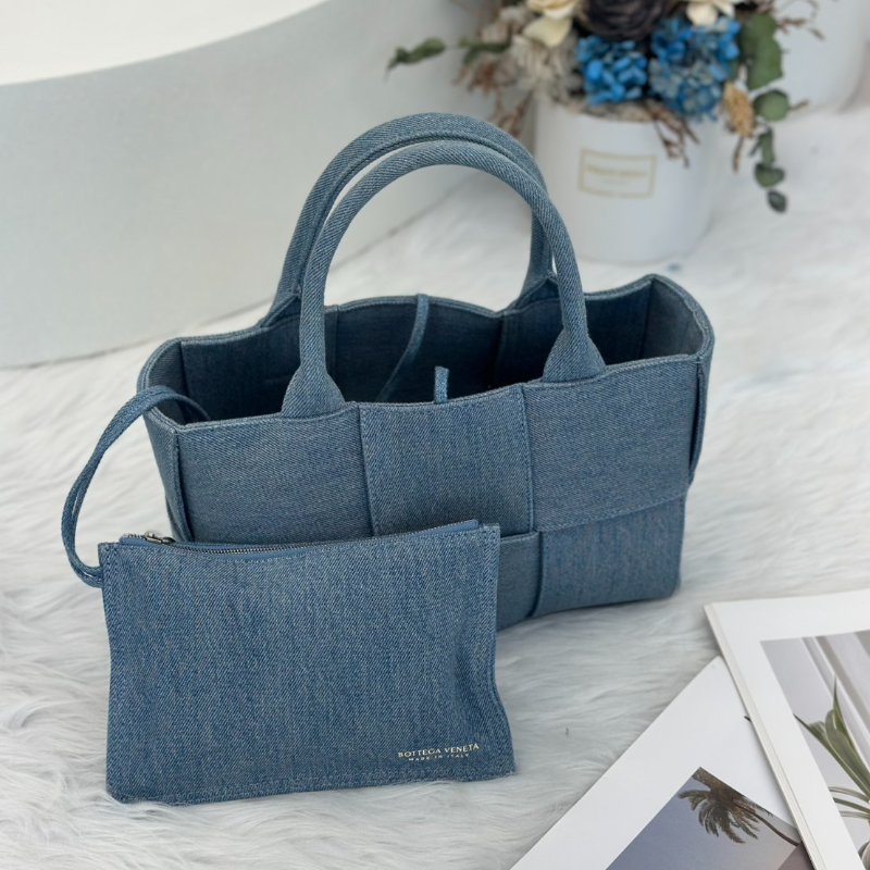 BOTTEGA VENETA Acro tote - 淺牛仔-5