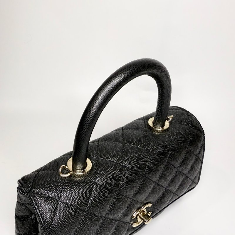 Chanel黑色金釦菱格紋荔枝皮小號CoCo Handle/A92990-9