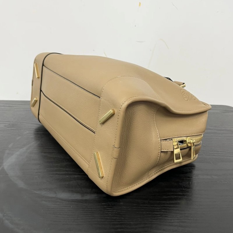 LOEWE Amazona咖色手提肩背斜背包 36*20*14 98新配件塵袋-2