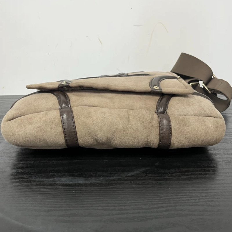 CHANEL 麂皮羊羔毛金扣肩背斜背郵差包 32*24*5 98新配件塵袋-5