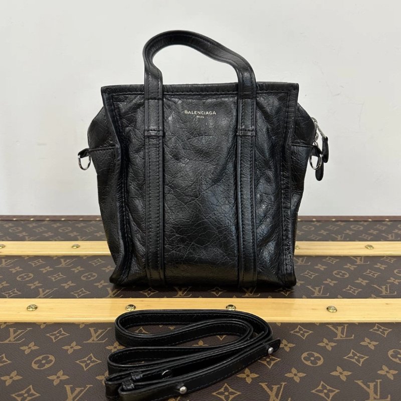 BALENCIAGA 黑色燙印羊皮手提肩背斜背包 22*23.5*10 98新配件塵袋-0