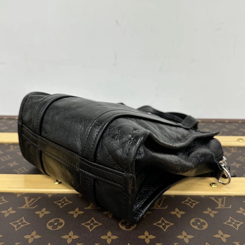 BALENCIAGA 黑色燙印羊皮手提肩背斜背包 22*23.5*10 98新配件塵袋-2