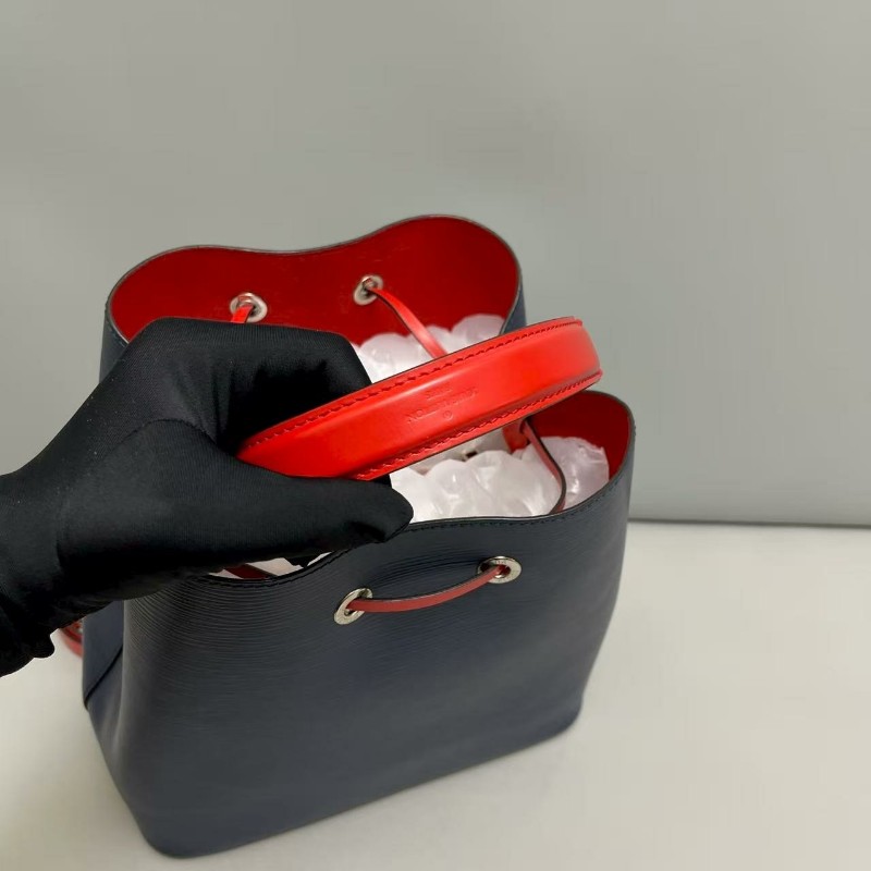 LV路易威登NeoNoe深藍色Epi水波紋水桶包肩背包-3