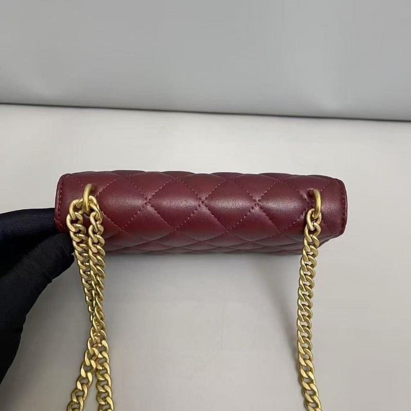 Chanel香奈兒 酒紅色全皮菱格山茶花金球woc 晶片款， 尺寸17×10 附件 盒子 塵袋-2