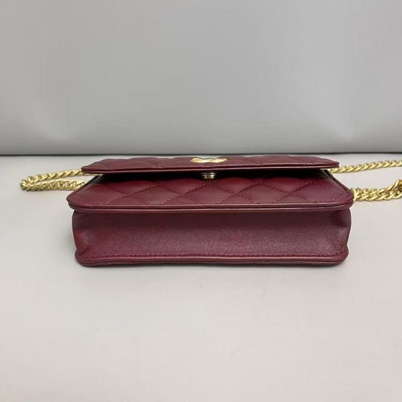 Chanel香奈兒 酒紅色全皮菱格山茶花金球woc 晶片款， 尺寸17×10 附件 盒子 塵袋-5