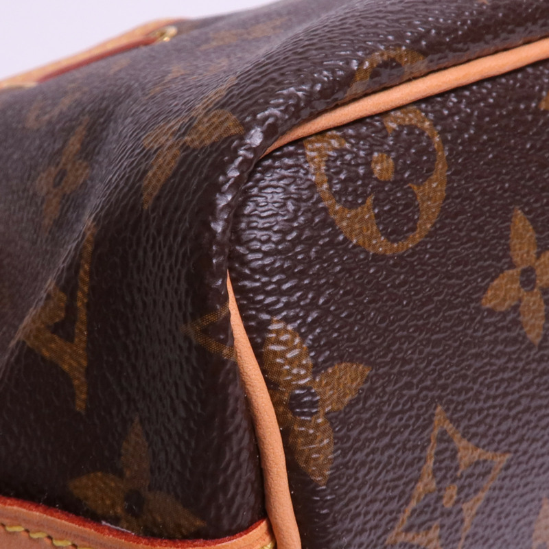 LOUIS VUITTON Monogram Nano Noe金扣肩背袋-10