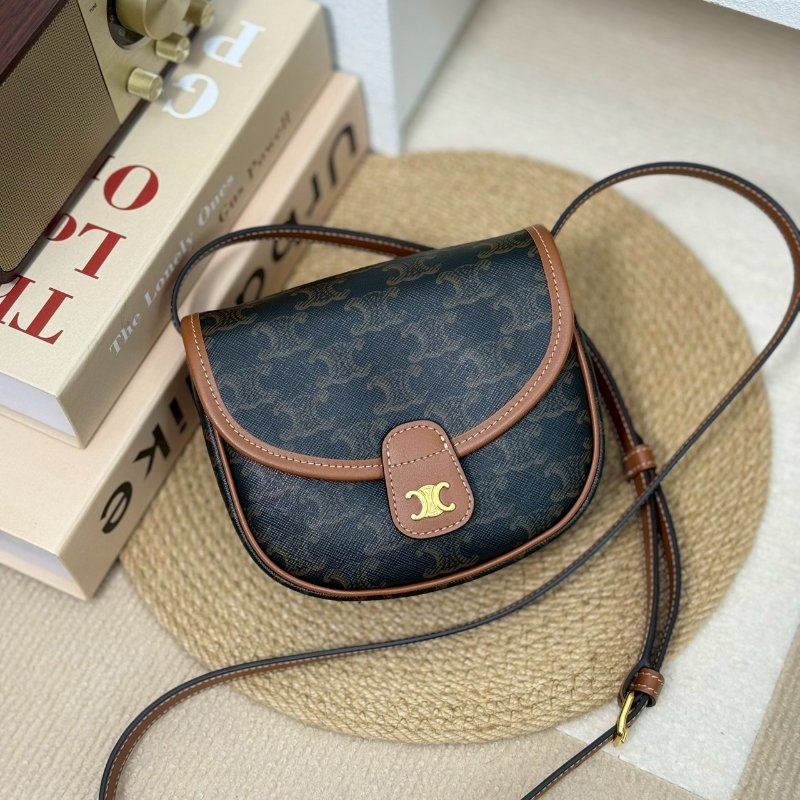 (🤍已售出/可私訊預定)🏷Celine．Triomphe Mini 馬鞍包/客人寄賣-0