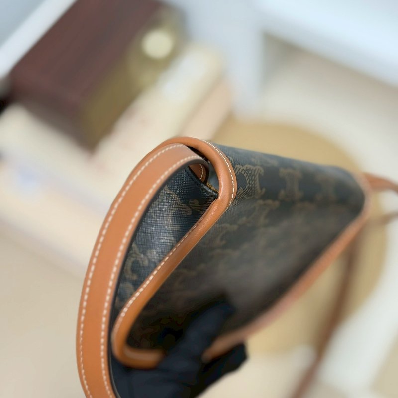 (🤍已售出/可私訊預定)🏷Celine．Triomphe Mini 馬鞍包/客人寄賣-11