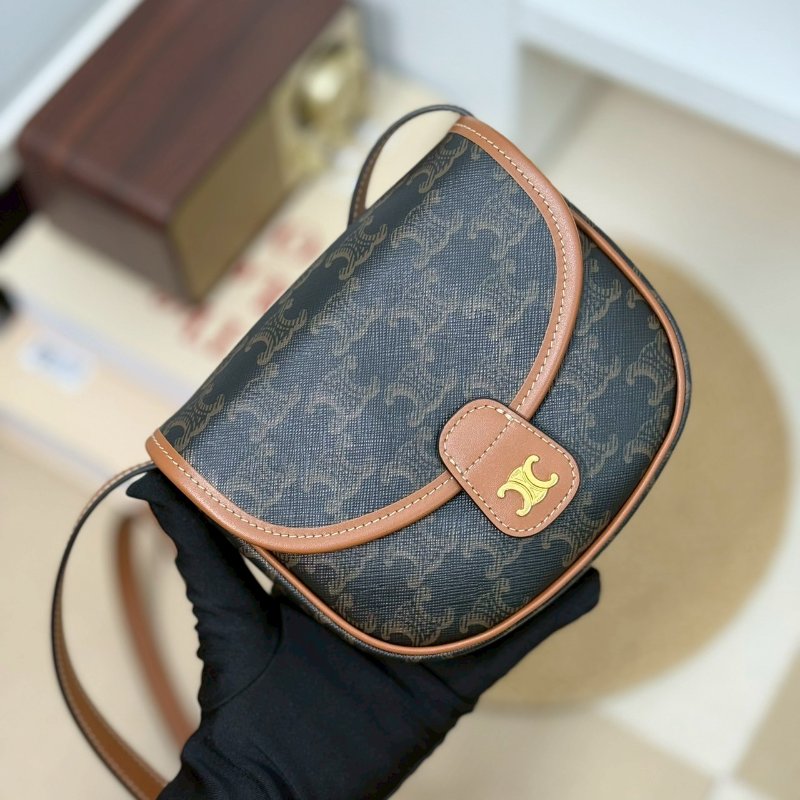 (🤍已售出/可私訊預定)🏷Celine．Triomphe Mini 馬鞍包/客人寄賣-15